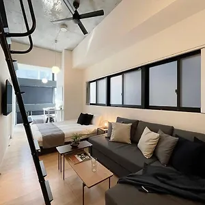Bhotel Nekoyard - Modern Loft Near Peace Park & Center 広島市